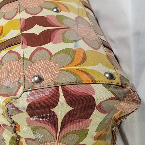 Fossil Key-Per Multi-color Floral Coated Canvas Weekender Bag - Picture 8 of 15